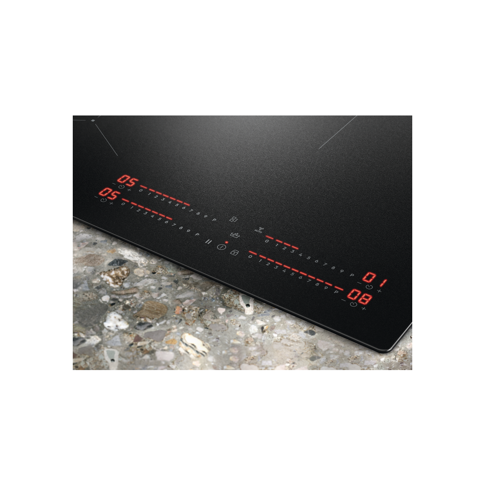 "Comandi slider touch del piano a induzione Electrolux EIS82453IZ"