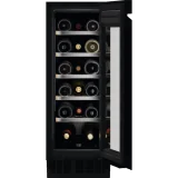 "Cantinetta vino Electrolux EWUS018B7B"