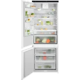 "Frigorifero combinato Electrolux KNR7TE75T"