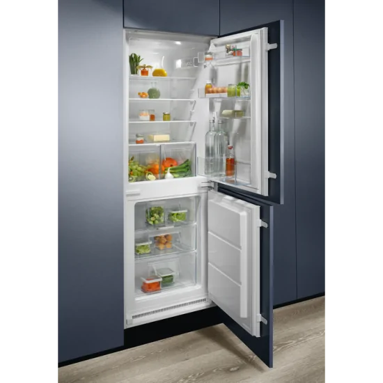 "Frigorifero combinato Electrolux ad incassoKNS5LE16S"