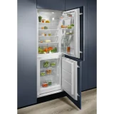 "Frigorifero combinato Electrolux ad incassoKNS5LE16S"