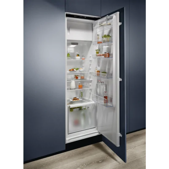 "Frigorifero Electrolux KFD6DE18S, dimensioni incasso 1772x548x549 mm"